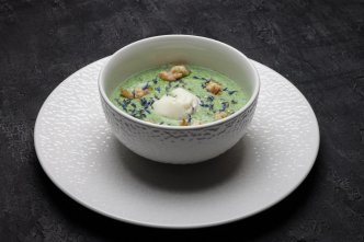 Крем-суп из шпината с креветками 